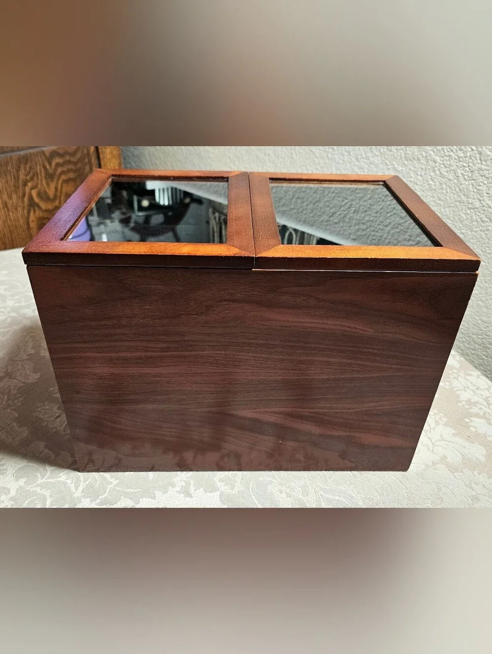 N/A jewelry box